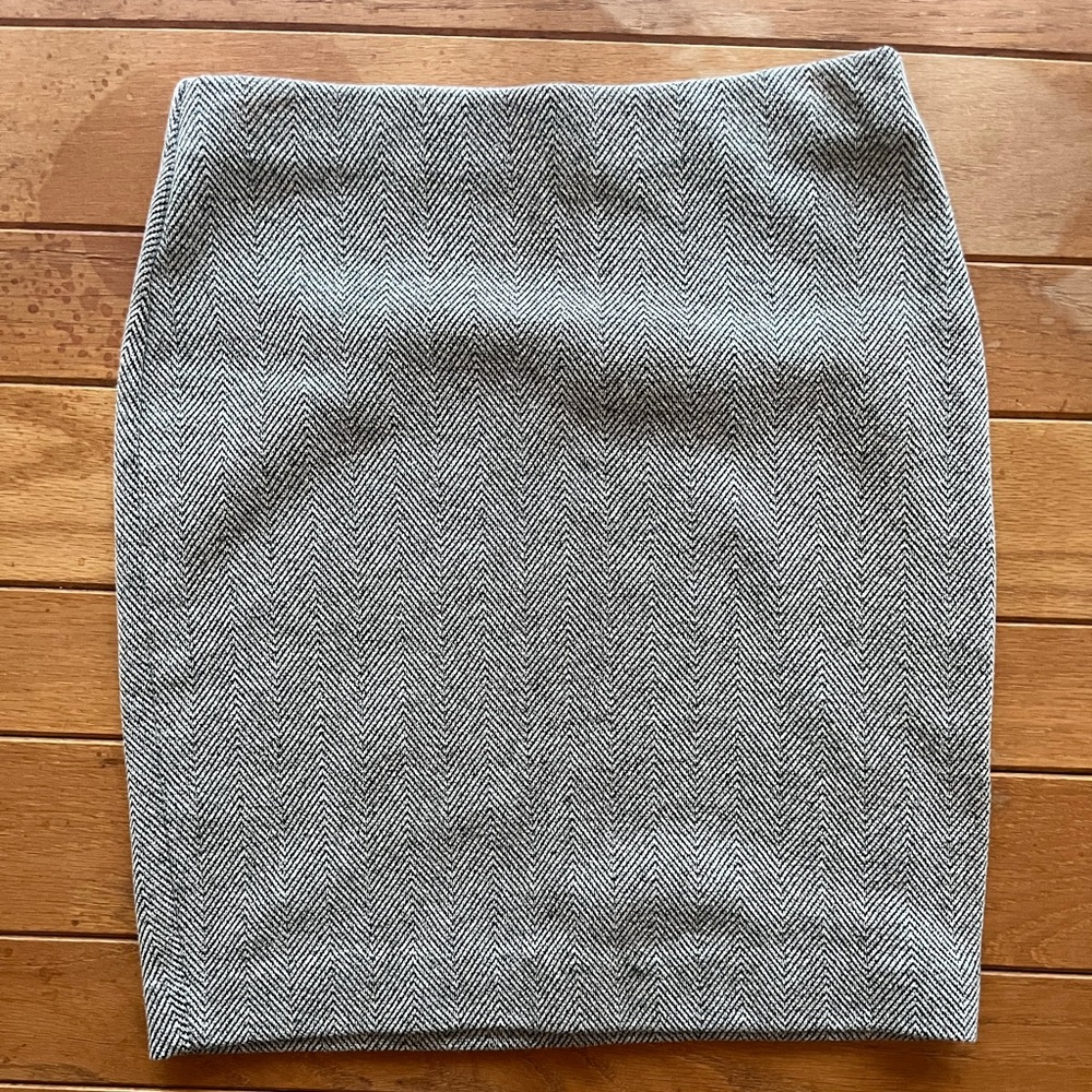 Ann Taylor Black and White Herringbone Pencil Skirt